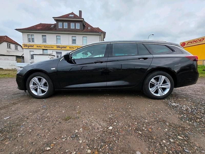 Schwarz Gebraucht 2021 Opel Insignia Elegance Kombi | 13.900 € (Superpreis) - Bild 1/4