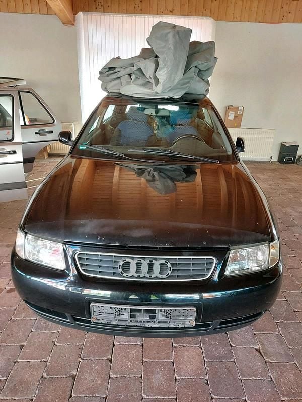 Schwarz Gebraucht 1998 Audi A3 Kleinwagen | 1.000 € (Guter Preis) - Bild 1/4