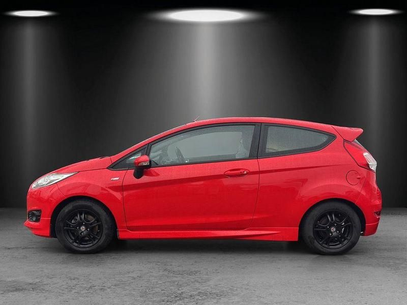 Gebraucht Ford Fiesta ST-Line 101 PS (74 kW) 2016 Rot Limousine