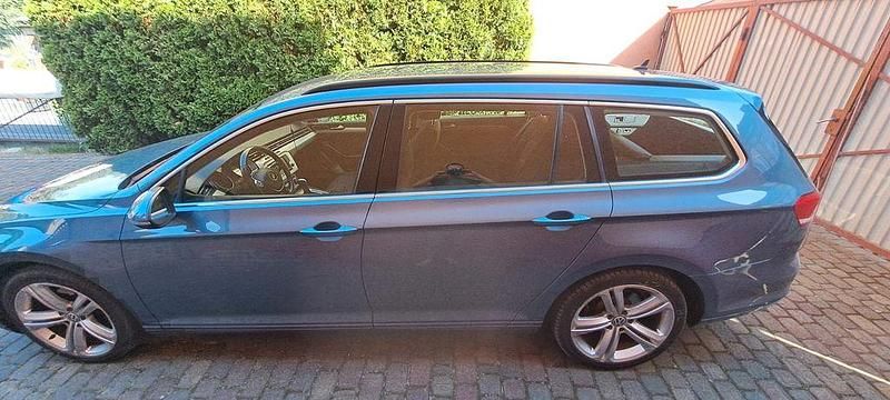 Gebraucht VW Passat Comfortline 150 PS (110 kW) 2015 Blau Kombi