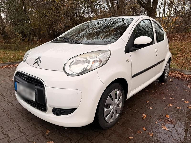 Weiß Gebraucht 2011 Citroën C1 Kleinwagen | 2.900 € (Fairer Preis) - Bild 1/4