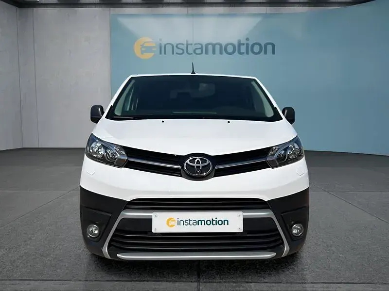 Gebraucht Toyota Proace 122 PS (89 kW) 2021 Weiß Van / Kleinbus