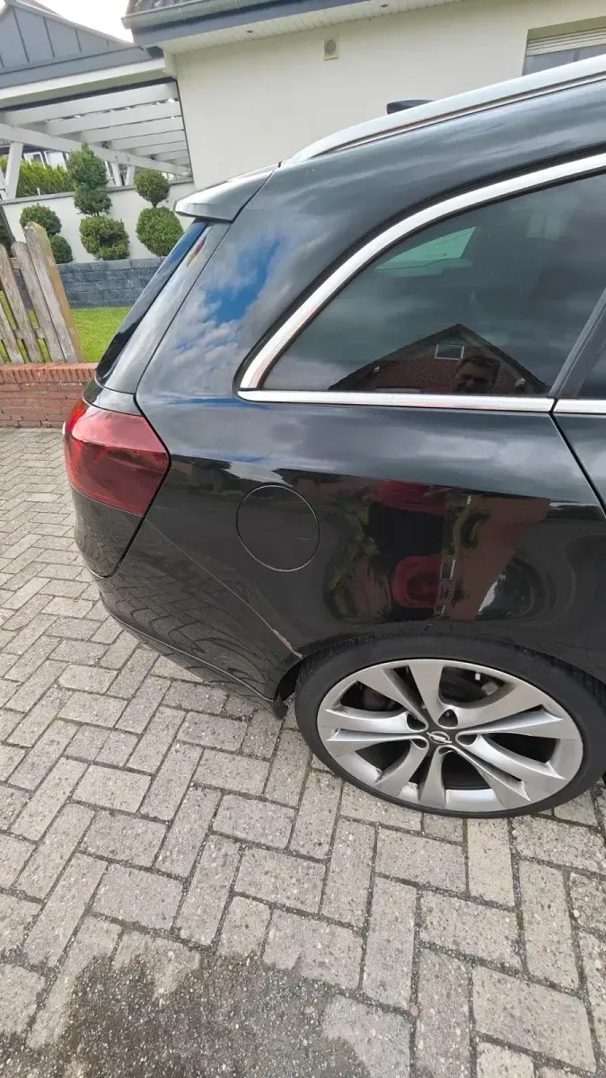 Gebraucht Opel Insignia 170 PS (125 kW) 2017 Schwarz Kombi