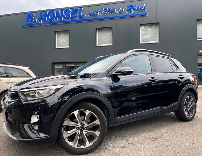 Schwarz Gebraucht 2020 Kia Stonic Play SUV | 12.990 € (Guter Preis) - Bild 1/4