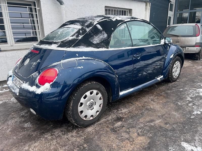 Gebraucht VW New Beetle Cabriolet 75 PS (55 kW) 2003 Blau Cabrio
