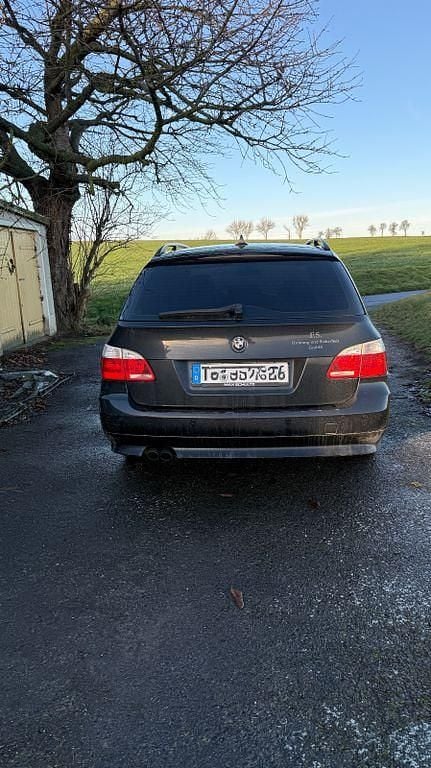 Gebraucht BMW 523 177 PS (130 kW) 2007 Schwarz Kombi