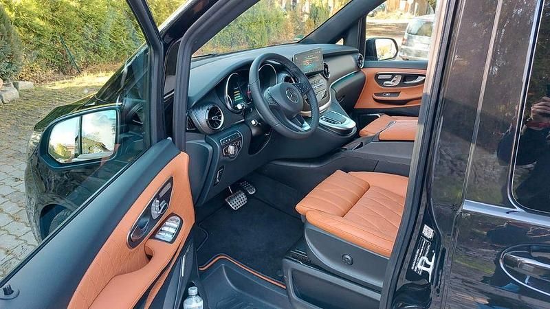 Gebraucht Mercedes V300 Avantgarde 237 PS (174 kW) 2022 Schwarz Van / Kleinbus