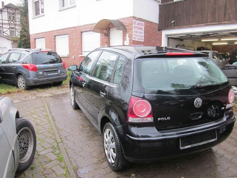 Gebraucht VW Polo 69 PS (50 kW) 2007 Schwarz Limousine