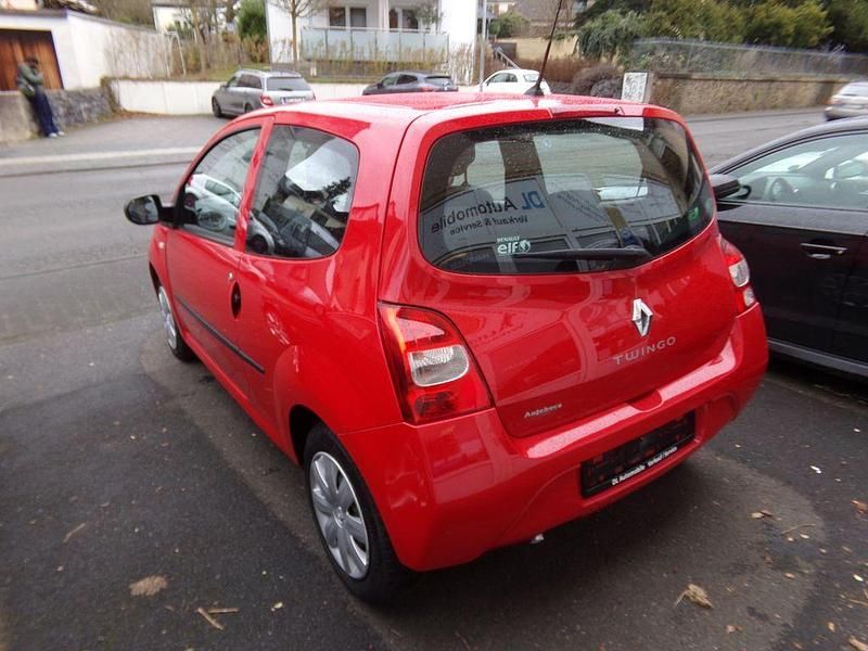 Gebraucht Renault Twingo 58 PS (42 kW) 2010 Rot Kleinwagen
