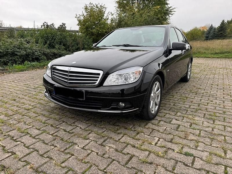 Gebraucht Mercedes C180 156 PS (114 kW) 2009 Schwarz Limousine