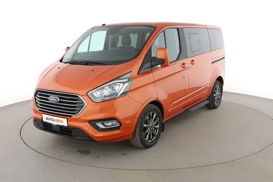 Gebraucht Ford Tourneo Titanium 131 PS (96 kW) 2019 Van / Kleinbus