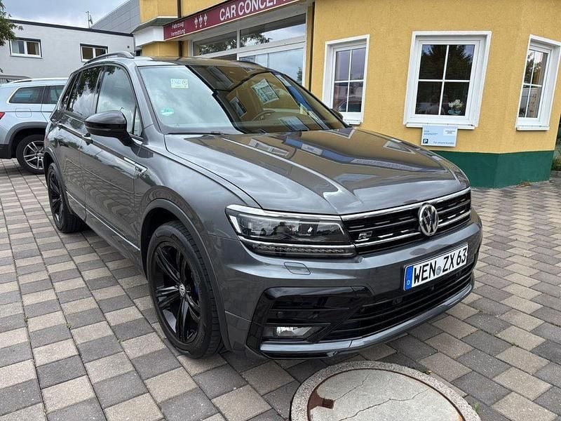 Grau Gebraucht 2019 VW Tiguan R-line SUV | 24.900 € (Superpreis) - Bild 1/4