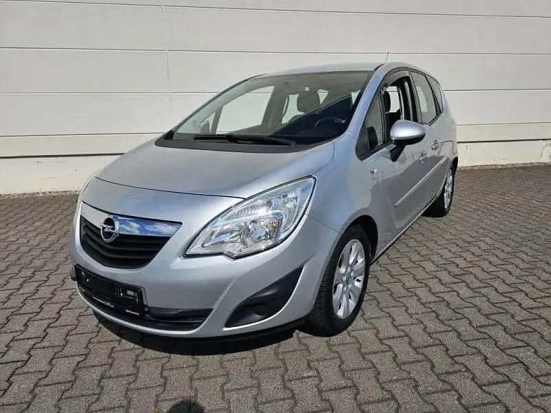Gebraucht Opel Meriva Active 120 PS (88 kW) 2013 Argonsilber metallic Van / Kleinbus