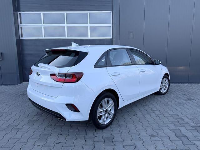 Gebraucht Kia Ceed Edition 7 101 PS (74 kW) 2021 Casa white Kleinwagen