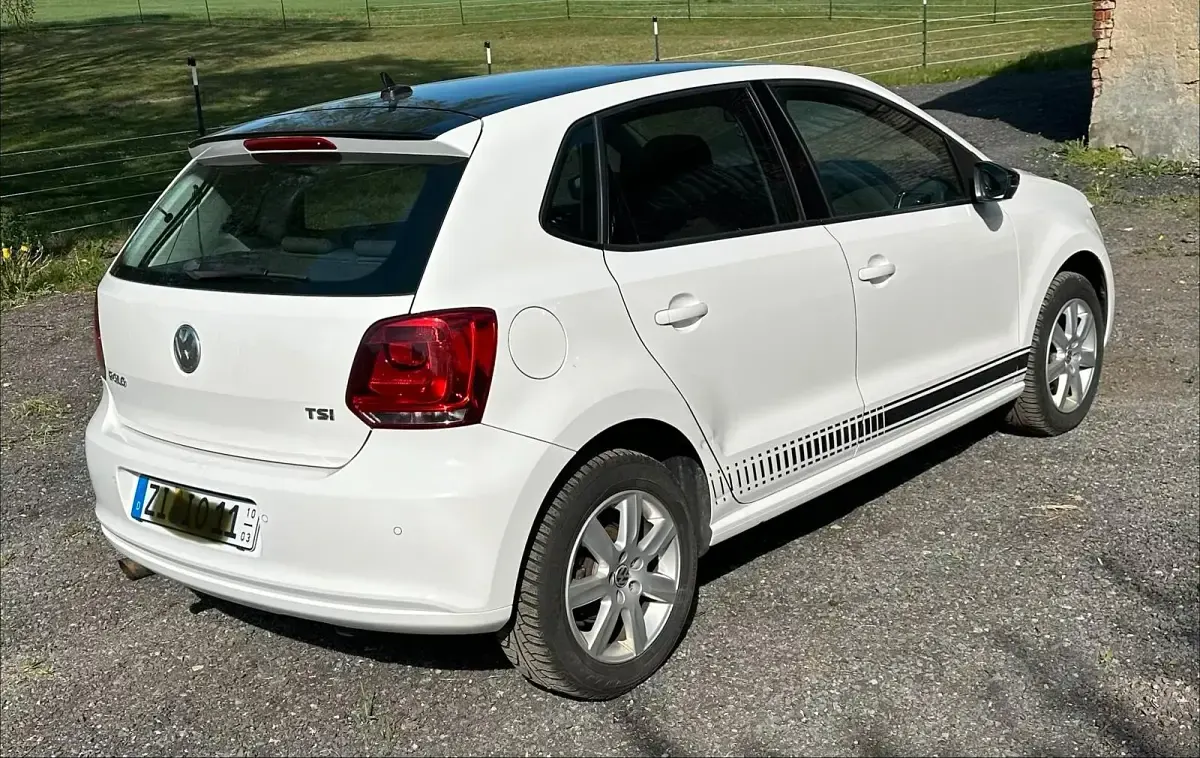 Używany VW Polo Highline 90 KM (66 kW) 2013 Biały Hatchback