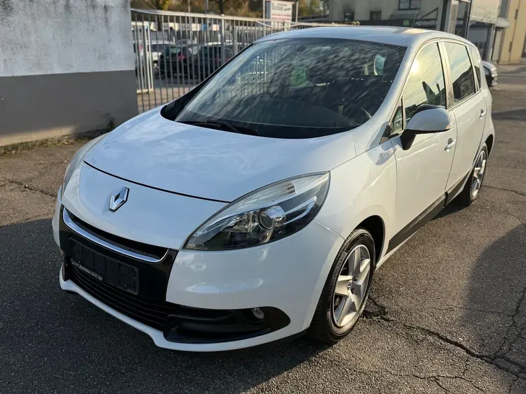 Gebraucht Renault Scénic III 110 PS (80 kW) 2013 Weiß Limousine