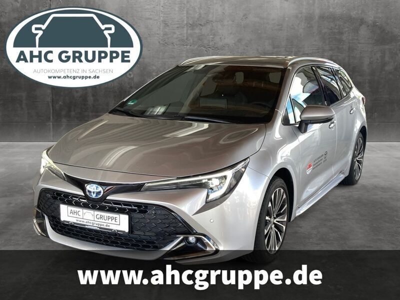 Silber Neu 2025 Toyota Corolla Team Kombi | 38.490 € - Bild 1/4