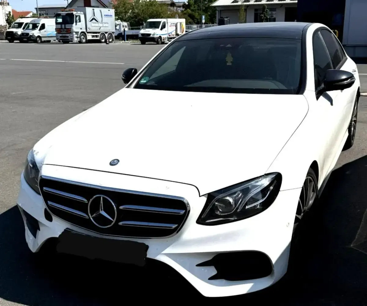 Gebraucht Mercedes E350 AMG line 252 PS (185 kW) 2016 Weiß Limousine