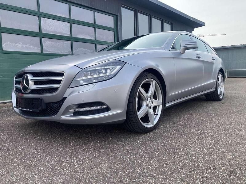 Designo magno alamitgrau matt Gebraucht 2013 Mercedes CLS250 AMG Kombi | 17.250 € (Fairer Preis) - Bild 1/4