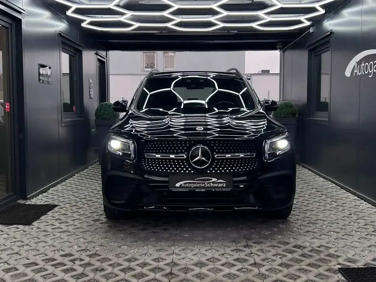 Gebraucht Mercedes GLB220 AMG 190 PS (139 kW) 2022 Amg nachtschwarz SUV