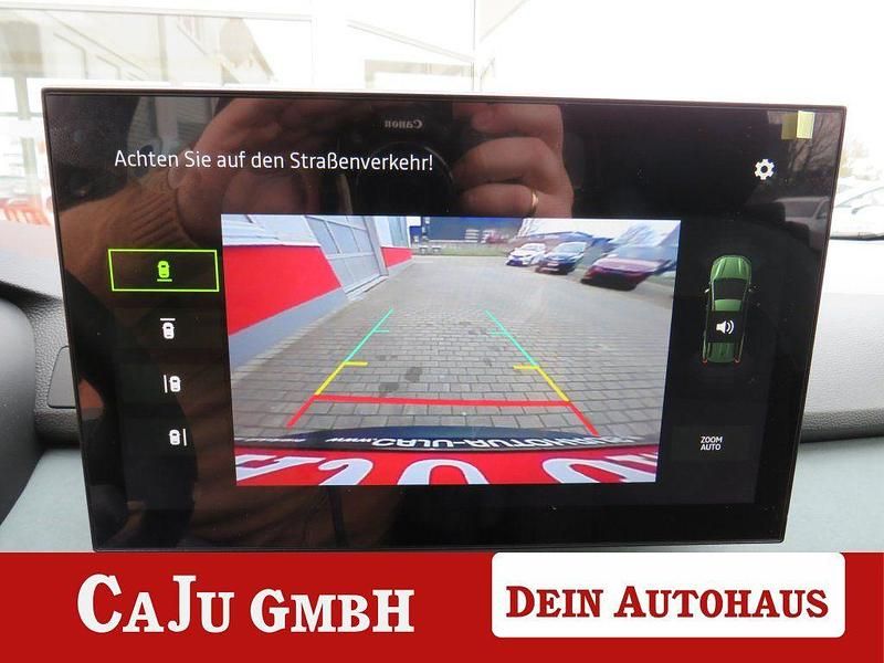 Neu Dacia Jogger 110 PS (80 kW) 2026 Schwarz Van / Kleinbus