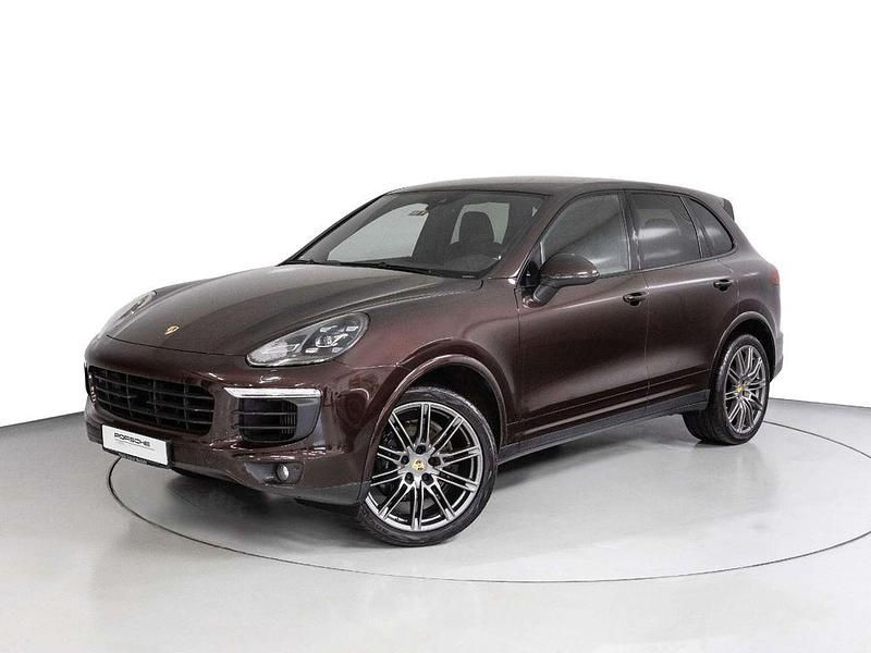 Mahagoni Gebraucht 2018 Porsche Cayenne Platinum Edition SUV | 34.986 € (Etwas zu teuer) - Bild 1/4