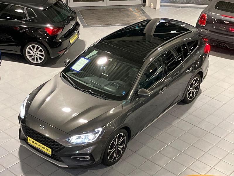 Gebraucht Ford Focus Active 182 PS (133 kW) 2019 Grau Limousine