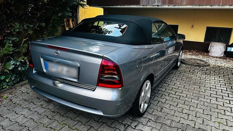 Silber Gebraucht 2004 Opel Astra Cabriolet Cabrio | 1.700 € (Guter Preis) - Bild 1/4