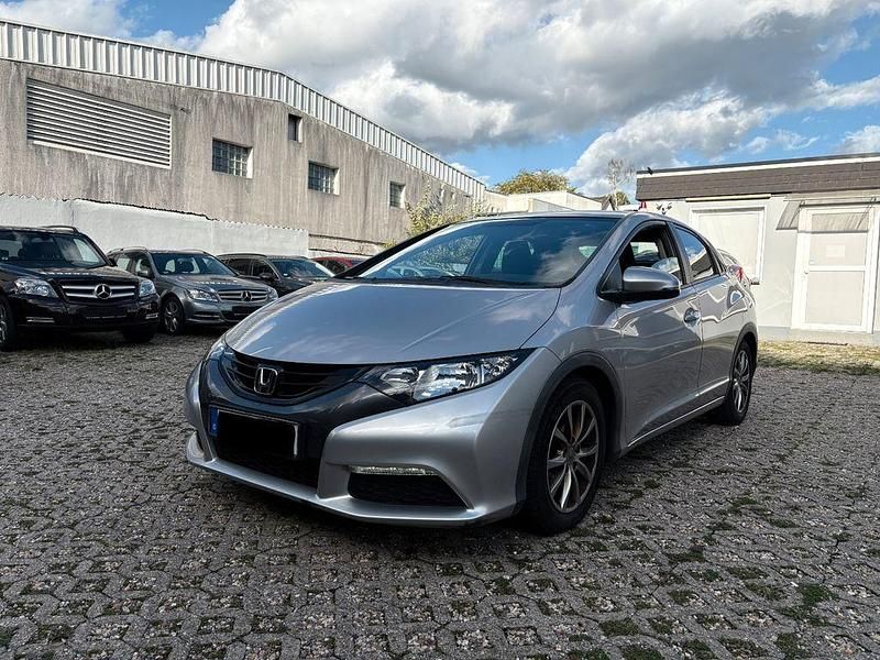Alabaster silver Gebraucht 2012 Honda Civic Comfort Limousine | 7.100 € (Fairer Preis) - Bild 1/4