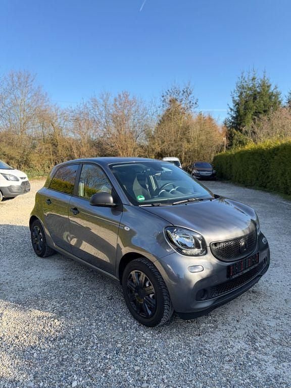 Gebraucht Smart ForFour Basis 71 PS (52 kW) 2019 Grau Kleinwagen