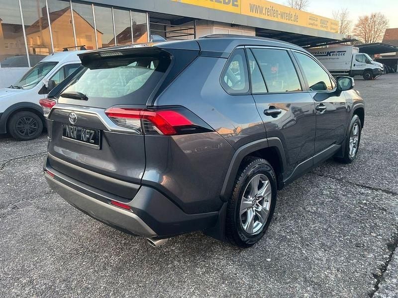 Gebraucht Toyota RAV4 175 PS (128 kW) 2022 Grau SUV