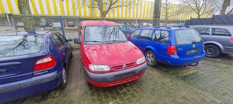 Gebraucht Citroën Berlingo 109 PS (80 kW) 2001 Rot Van / Kleinbus