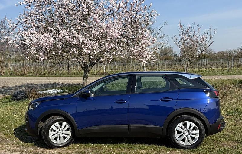 Gebraucht Peugeot 3008 Active 131 PS (96 kW) 2018 Blau SUV