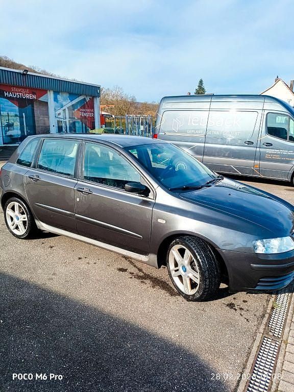 Gebraucht Fiat Stilo Dynamic 95 PS (69 kW) 2006 Grau Limousine