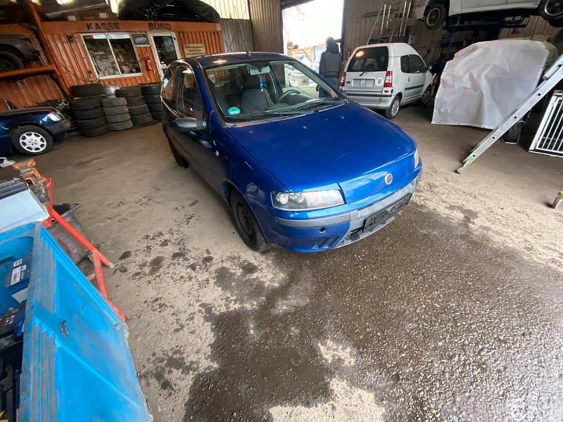 Gebraucht Fiat Punto 60 PS (44 kW) 2003 Blau Kleinwagen