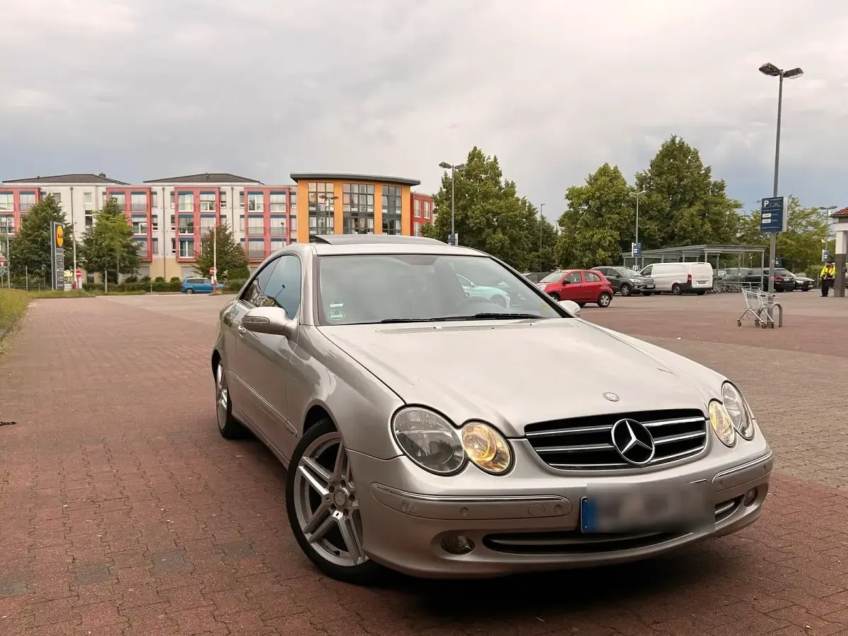 Gebraucht Mercedes CLK200 163 PS (119 kW) 2005 Silber Coupé