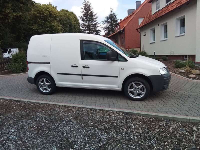 Weiß Gebraucht 2010 VW Caddy Van / Kleinbus | 4.900 € (Superpreis) - Bild 1/4