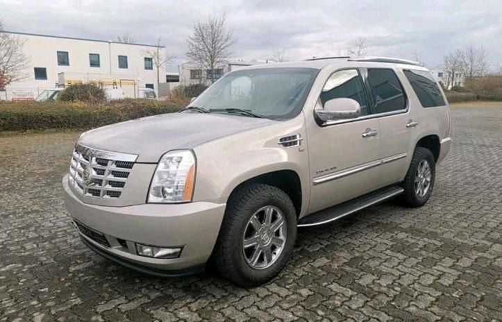 Gebraucht Cadillac Escalade 409 PS (300 kW) 2010 Grau SUV