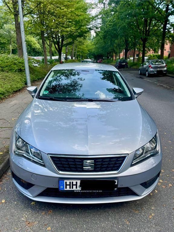 Silber Gebraucht 2017 Seat Leon Style Limousine | 9.300 € (Fairer Preis) - Bild 1/4
