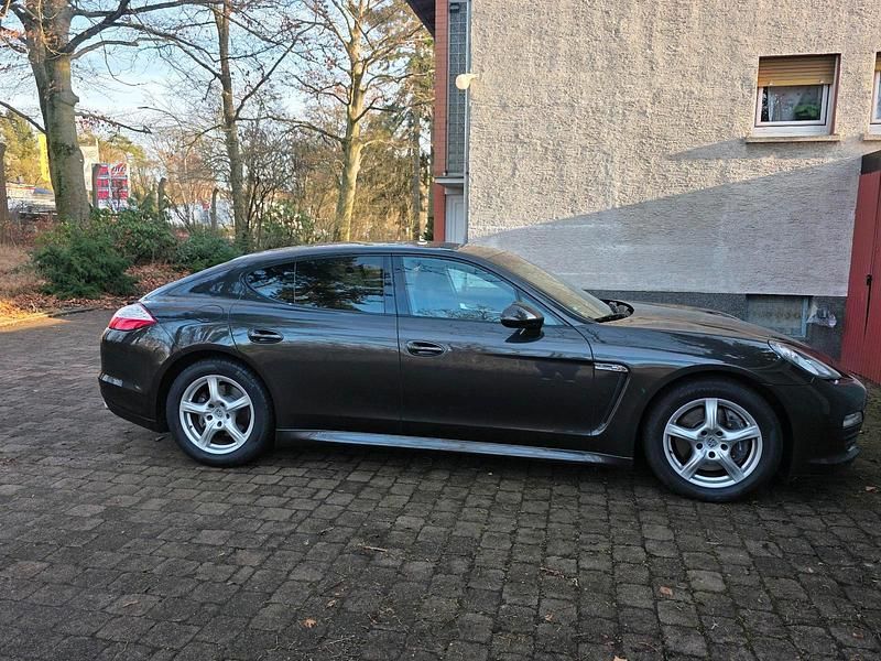 Gebraucht Porsche Panamera 300 PS (220 kW) 2011 Coupé
