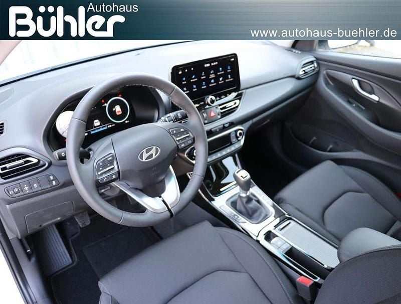 Neu Hyundai i30 Trend 140 PS (102 kW) 2025 Ecotronic grey mineraleffekt Limousine