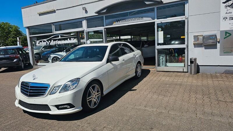 Weiß Gebraucht 2010 Mercedes E500 Limousine | 19.990 € (Superpreis) - Bild 1/4
