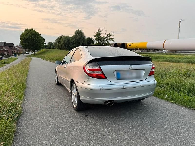 Gebraucht Mercedes C350 272 PS (200 kW) 2005 Silber Coupé