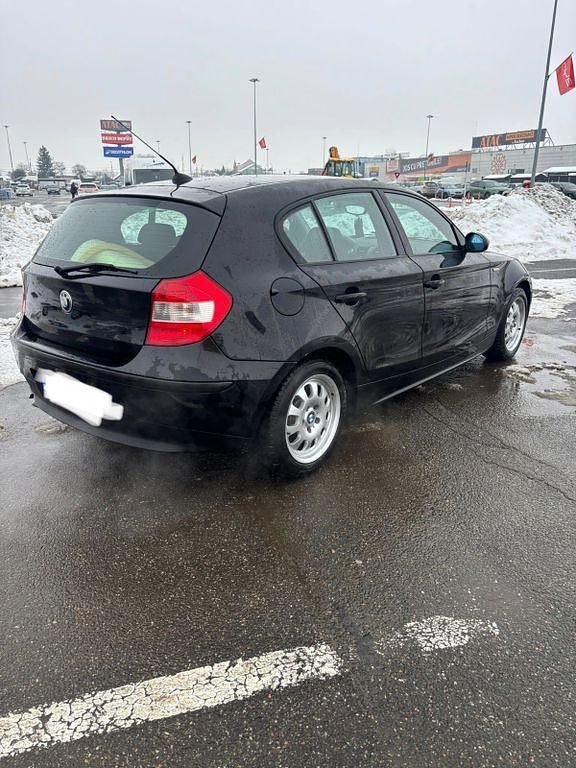 Gebraucht BMW 118 122 PS (89 kW) 2006 Schwarz Kleinwagen