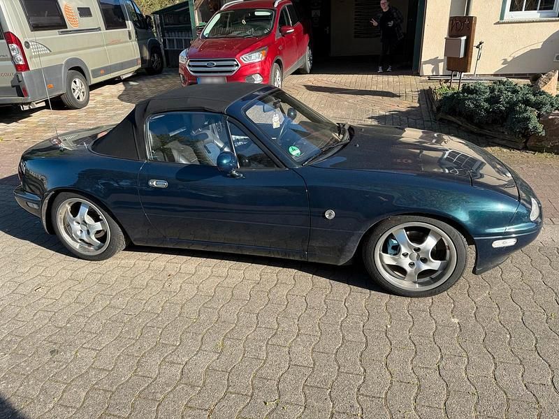 Second-hand Mazda MX5 90 CP (66 kW) 1996 Albastru Cabrio