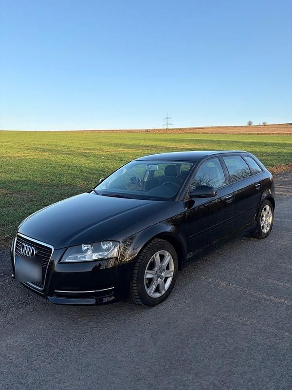Gebraucht Audi A3 Ambiente 105 PS (77 kW) 2011 Schwarz Kleinwagen