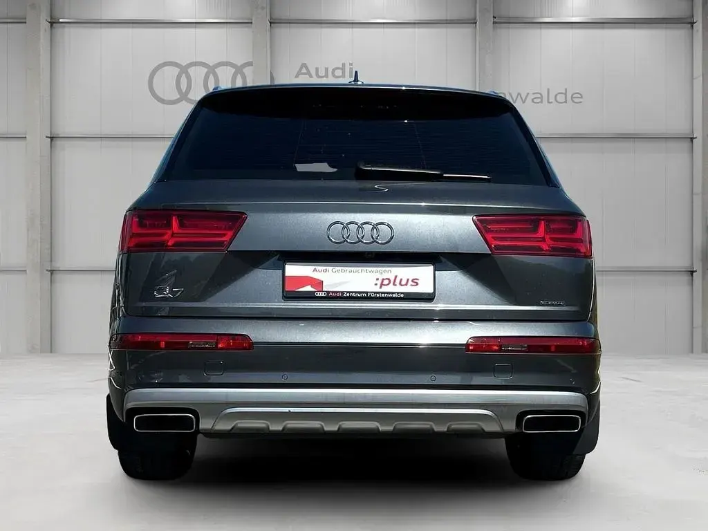 Gebraucht Audi Q7 Design 272 PS (200 kW) 2018 Grau SUV