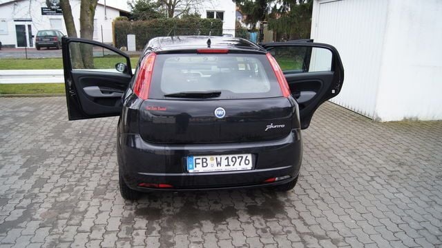 Gebraucht Fiat Grande Punto 65 PS (47 kW) 2007 Schwarz Kleinwagen