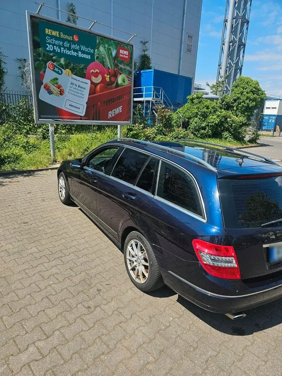 Second-hand Mercedes C220 Avantgarde 170 CP (125 kW) 2010 Berlinǎ
