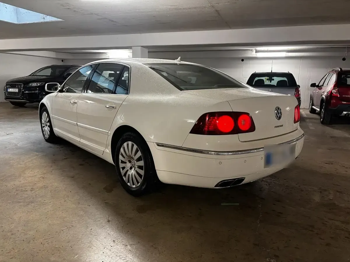 Gebraucht VW Phaeton 240 PS (176 kW) 2008 Weiß Limousine